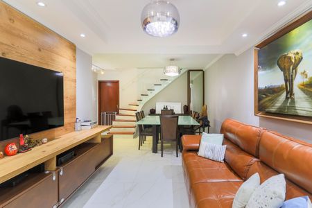 Casa à venda com 145m², 3 quartos e 2 vagas Casa à venda com 145m², 3 quartos e 2 vagasSala