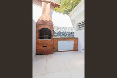 Casa à venda com 145m², 3 quartos e 2 vagas Casa à venda com 145m², 3 quartos e 2 vagasChurrasqueira/Quintal