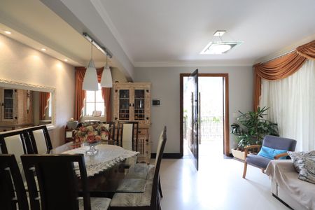 Casa à venda com 660m², 3 quartos e 6 vagasSala de Jantar