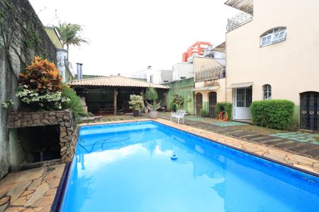 Casa à venda com 660m², 3 quartos e 6 vagasPiscina