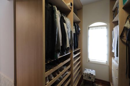 Casa à venda com 660m², 3 quartos e 6 vagasCloset da suíte 3