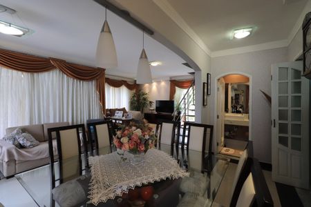Casa à venda com 660m², 3 quartos e 6 vagasSala de Jantar