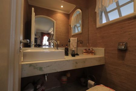 Casa à venda com 660m², 3 quartos e 6 vagasLavabo