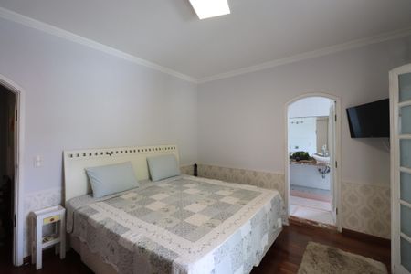 Casa à venda com 660m², 3 quartos e 6 vagasSuíte 3