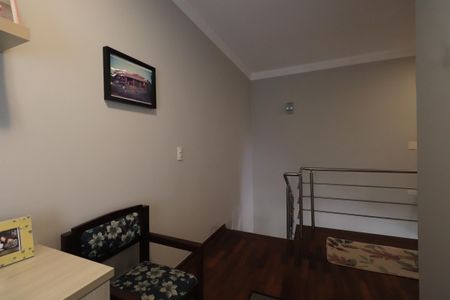 Casa à venda com 660m², 3 quartos e 6 vagasEscritório