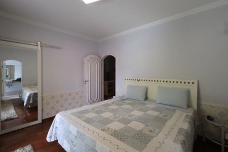 Casa à venda com 660m², 3 quartos e 6 vagasSuíte 3