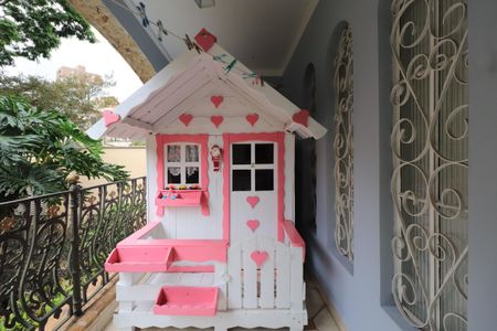 Casa à venda com 660m², 3 quartos e 6 vagasSacada