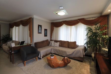 Sala de casa à venda com 3 quartos, 660m² em Jardim Textil, São Paulo