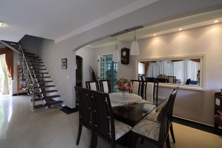 Casa à venda com 660m², 3 quartos e 6 vagasSala de Jantar