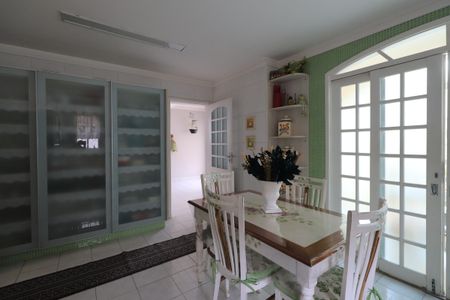 Casa à venda com 660m², 3 quartos e 6 vagasCozinha