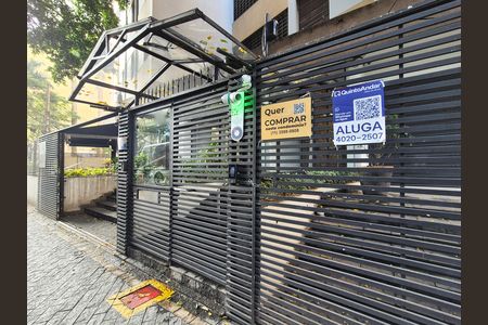Apartamento à venda com 109m², 3 quartos e 1 vaga Apartamento à venda com 109m², 3 quartos e 1 vagaFachada