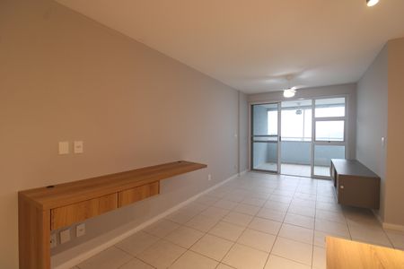 Sala de apartamento para alugar com 4 quartos, 114m² em Barra da Tijuca, Rio de Janeiro