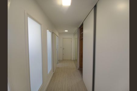 Corredor de apartamento para alugar com 1 quarto, 50m² em Centro, São Paulo