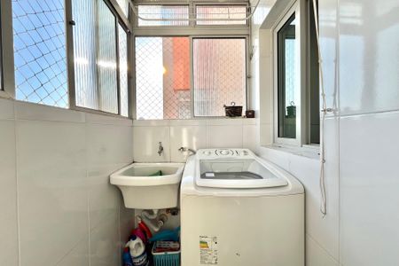Apartamento à venda com 160m², 3 quartos e 1 vagaÁrea de Serviço
