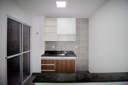 Cozinha de apartamento para alugar com 1 quarto, 35m² em Vila Ema, São Paulo