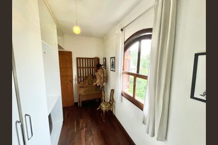 Casa à venda com 350m², 3 quartos e 6 vagas Casa à venda com 350m², 3 quartos e 6 vagasQuarto 2