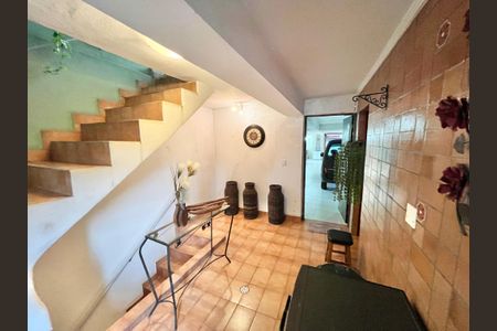 Casa à venda com 350m², 3 quartos e 6 vagas Casa à venda com 350m², 3 quartos e 6 vagasÁrea de Serviço