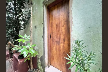 Casa à venda com 350m², 3 quartos e 6 vagas Casa à venda com 350m², 3 quartos e 6 vagasLavabo