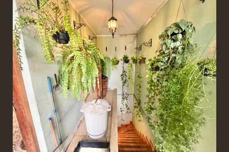 Casa à venda com 350m², 3 quartos e 6 vagas Casa à venda com 350m², 3 quartos e 6 vagasCorredor