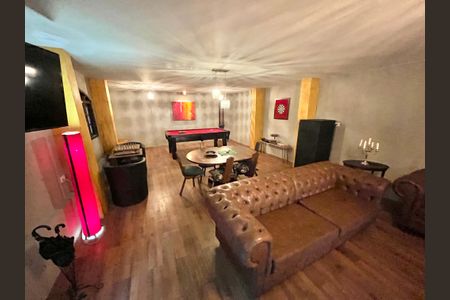 Casa à venda com 350m², 3 quartos e 6 vagas Casa à venda com 350m², 3 quartos e 6 vagasÁrea gourmet