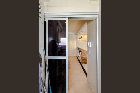 Apartamento à venda com 46m², 1 quarto e 1 vaga Apartamento à venda com 46m², 1 quarto e 1 vagaÁrea de Serviço