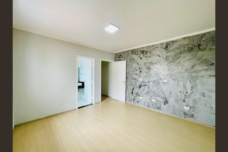 Casa para alugar com 226m², 3 quartos e 3 vagasSuíte 3