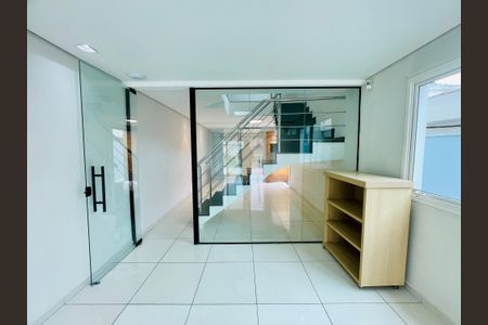 Casa para alugar com 226m², 3 quartos e 3 vagasSala