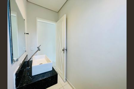 Casa para alugar com 226m², 3 quartos e 3 vagasLavabo