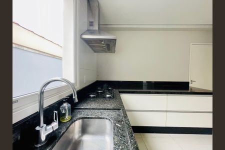 Casa para alugar com 226m², 3 quartos e 3 vagasCozinha