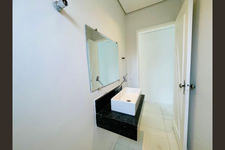 Casa para alugar com 226m², 3 quartos e 3 vagasLavabo