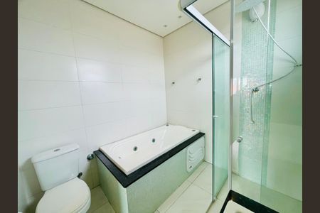 Casa para alugar com 226m², 3 quartos e 3 vagasBanheiro da Suíte 1