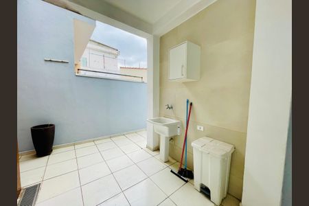 Casa para alugar com 226m², 3 quartos e 3 vagasÁrea de Serviço