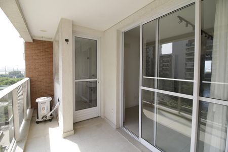 Varanda de apartamento para alugar com 1 quarto, 63m² em Barra Olímpica, Rio de Janeiro