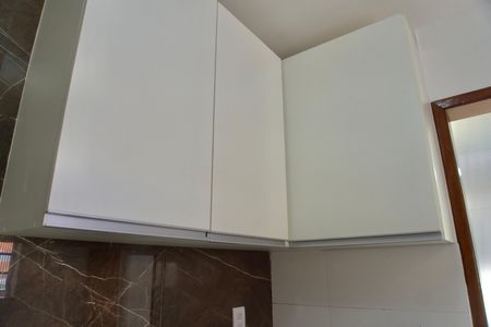 Casa para alugar com 75m², 2 quartos e 1 vagaCozinha - Armários