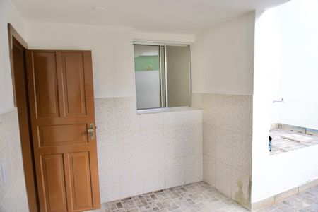 Casa para alugar com 75m², 2 quartos e 1 vagaÁrea de Serviço