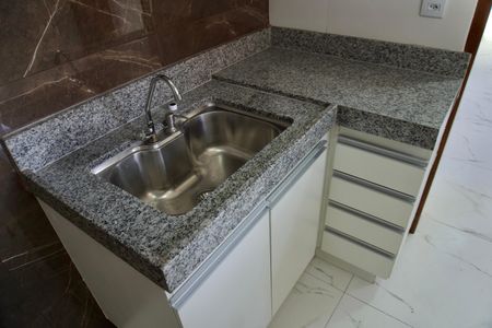 Casa para alugar com 75m², 2 quartos e 1 vagaCozinha - Armários