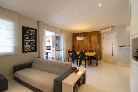 Apartamento à venda com 127m², 3 quartos e 2 vagas Apartamento à venda com 127m², 3 quartos e 2 vagasSala