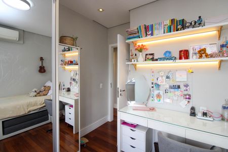 Apartamento à venda com 127m², 3 quartos e 2 vagas Apartamento à venda com 127m², 3 quartos e 2 vagasQuarto 1