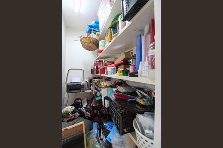 Apartamento à venda com 127m², 3 quartos e 2 vagas Apartamento à venda com 127m², 3 quartos e 2 vagasDespensa