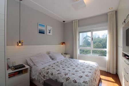 Apartamento à venda com 127m², 3 quartos e 2 vagas Apartamento à venda com 127m², 3 quartos e 2 vagasSuíte