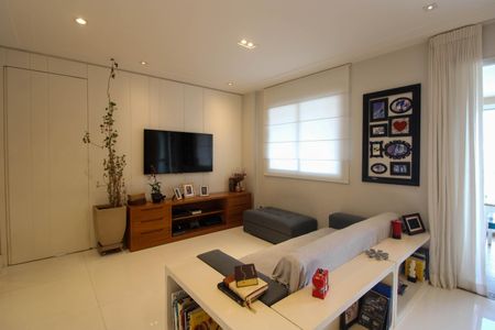 Apartamento à venda com 127m², 3 quartos e 2 vagas Apartamento à venda com 127m², 3 quartos e 2 vagasSala