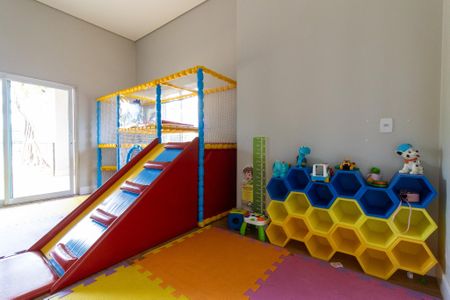 Apartamento à venda com 131m², 3 quartos e 3 vagasÁrea comum - Playground