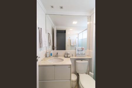 Apartamento à venda com 131m², 3 quartos e 3 vagasBanheiro da Suíte 2