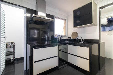 Apartamento à venda com 131m², 3 quartos e 3 vagasCozinha