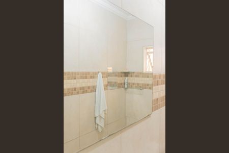 Casa à venda com 200m², 4 quartos e 4 vagas Casa à venda com 200m², 4 quartos e 4 vagasBanheiro de Serviço