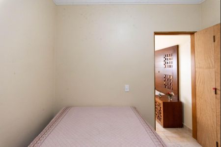 Casa à venda com 200m², 4 quartos e 4 vagas Casa à venda com 200m², 4 quartos e 4 vagasQuarto 3