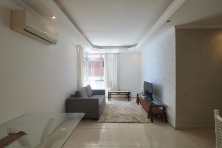 Sala de apartamento para alugar com 4 quartos, 125m² em Vila Luis Antônio, Guarujá