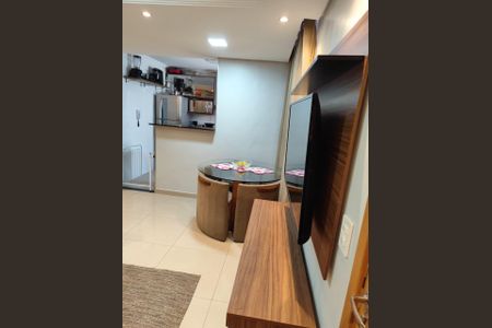 Sala de apartamento para alugar com 2 quartos, 42m² em Vila Izabel, Guarulhos