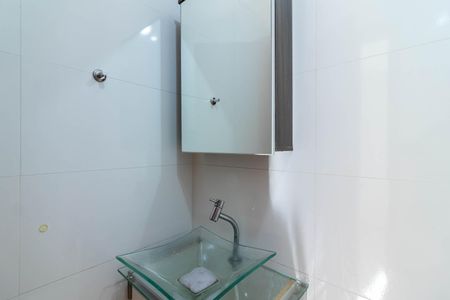 Banheiro da Suíte de apartamento para alugar com 1 quarto, 28m² em Chora Menino, São Paulo