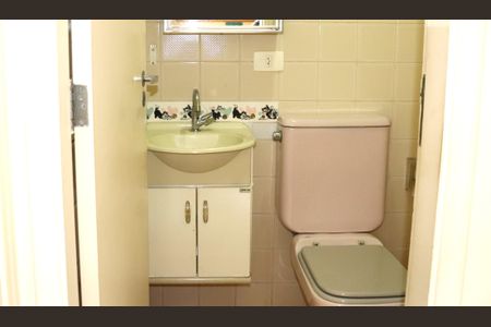 Apartamento para alugar com 162m², 3 quartos e 3 vagasBanheiro de Serviço